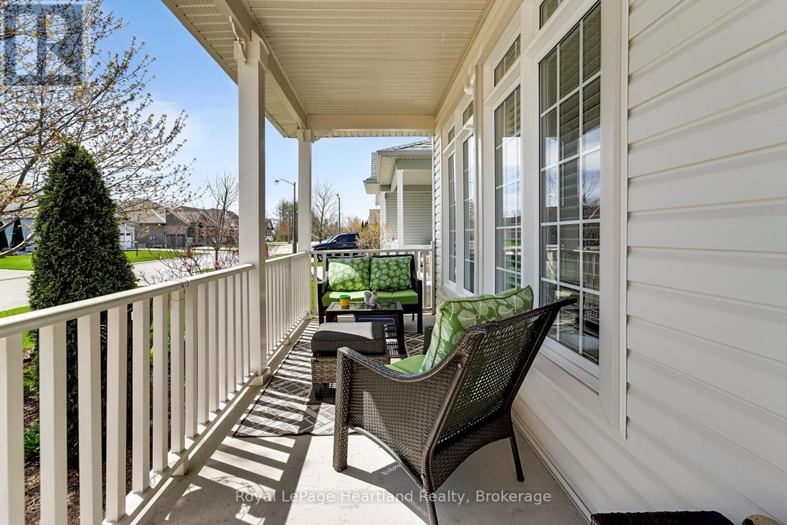 16 MACPHERSON AVENUE, OnePoint — photo 4