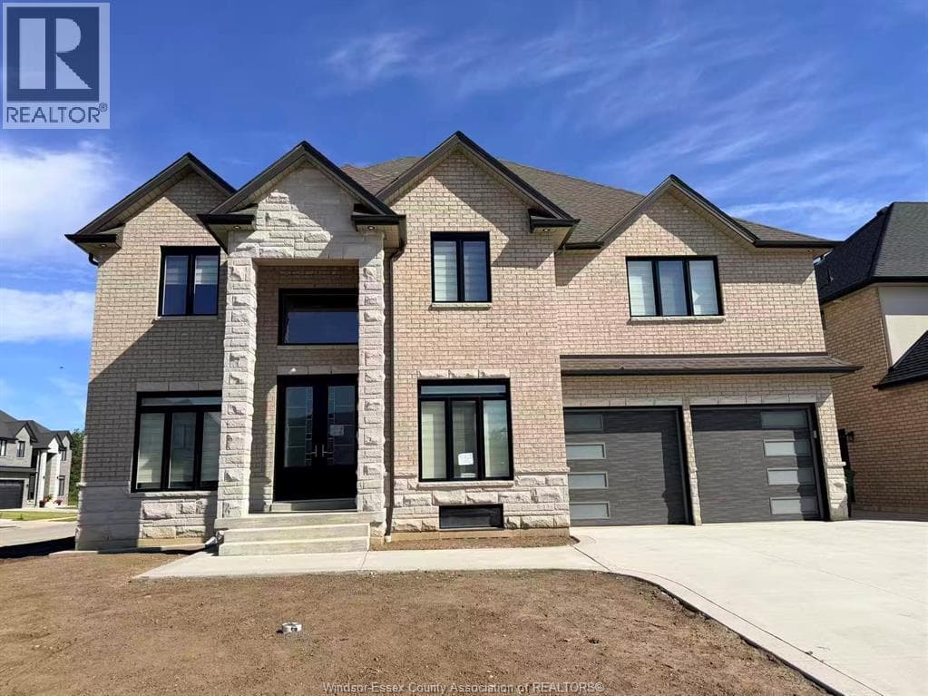 570 ORCHARD CRESCENT, Windsor