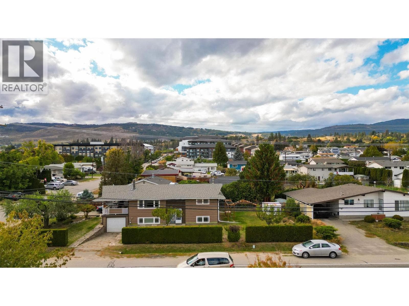3645 GOSSET ROAD UNIT 212, Interior REALTORS® — photo 4