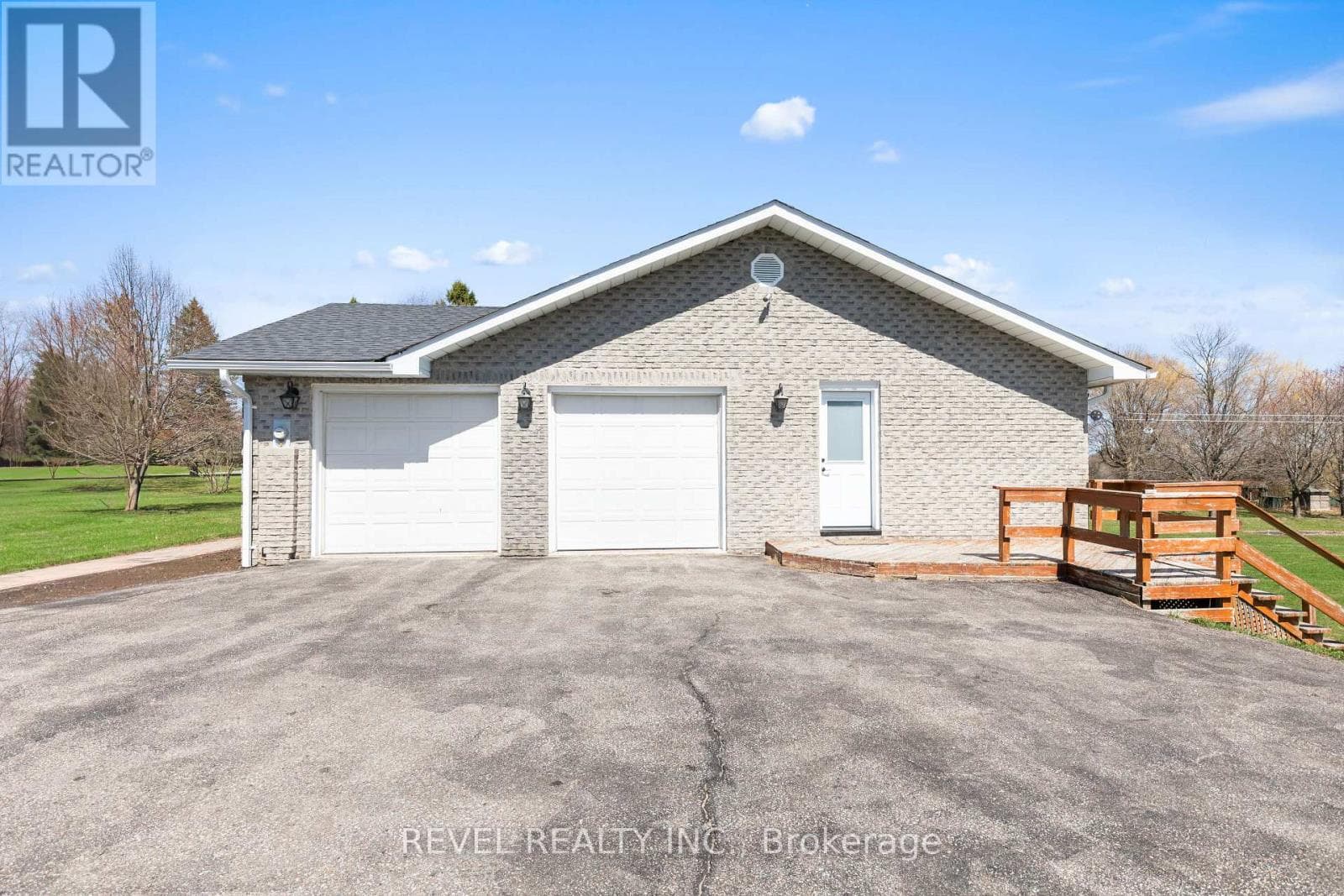 30 CASTLE HARBOUR DRIVE, Central Lakes — photo 3