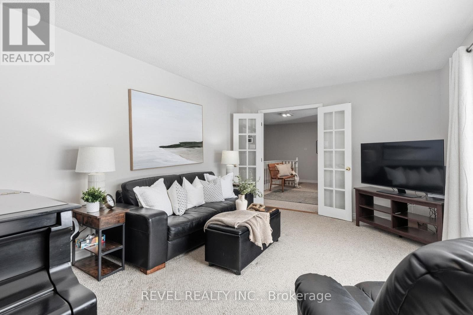 30 CASTLE HARBOUR DRIVE, Central Lakes — photo 5