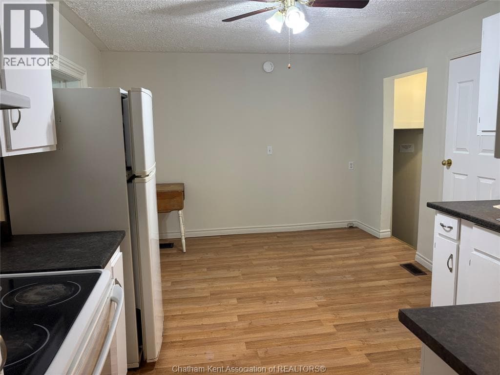 26 Charteris STREET, Chatham Kent — photo 4