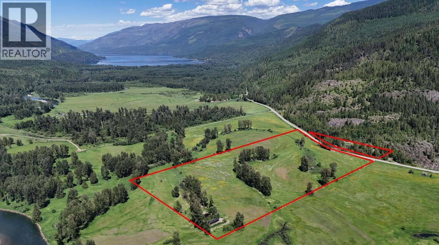Lumby Mabel Lake Road Lot# Parcel A, Interior REALTORS® — photo 3