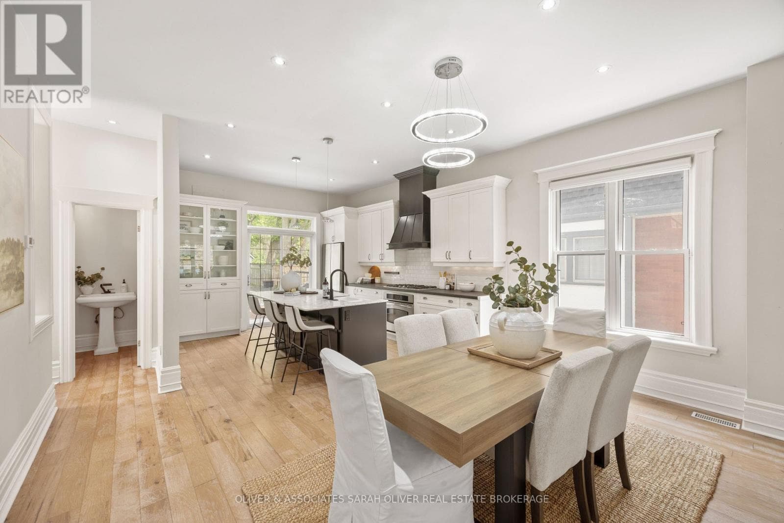 28 RENWICK AVENUE, London and St. Thomas — photo 2