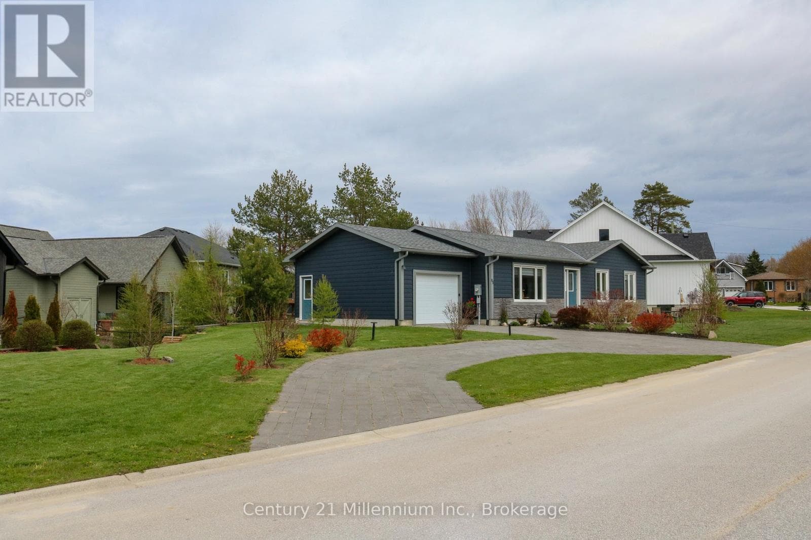 85 GORDON CRESCENT, OnePoint — photo 4