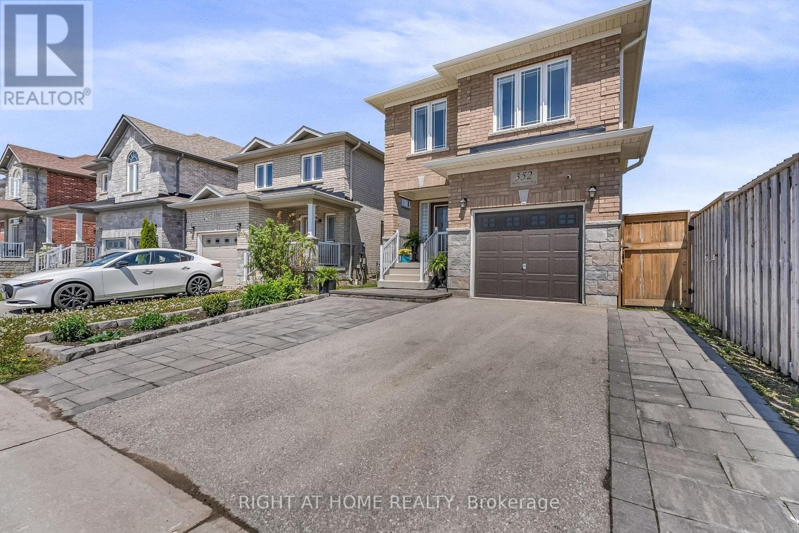 352 MILLER PARK AVENUE, Toronto — photo 2