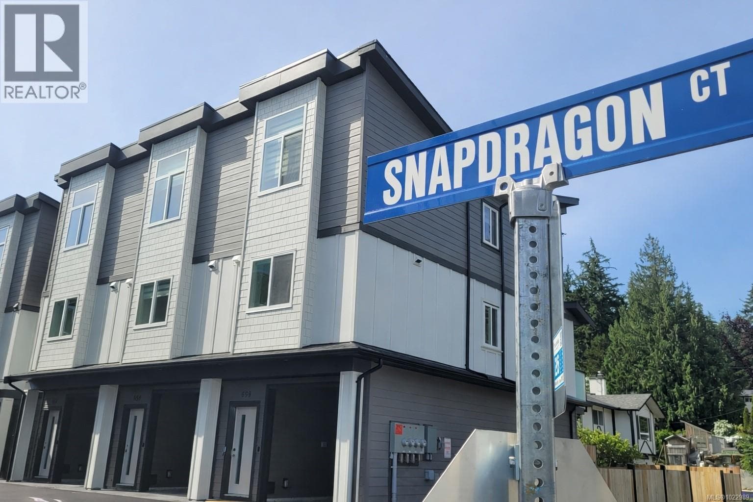 963 Snapdragon Crt, Victoria — photo 2