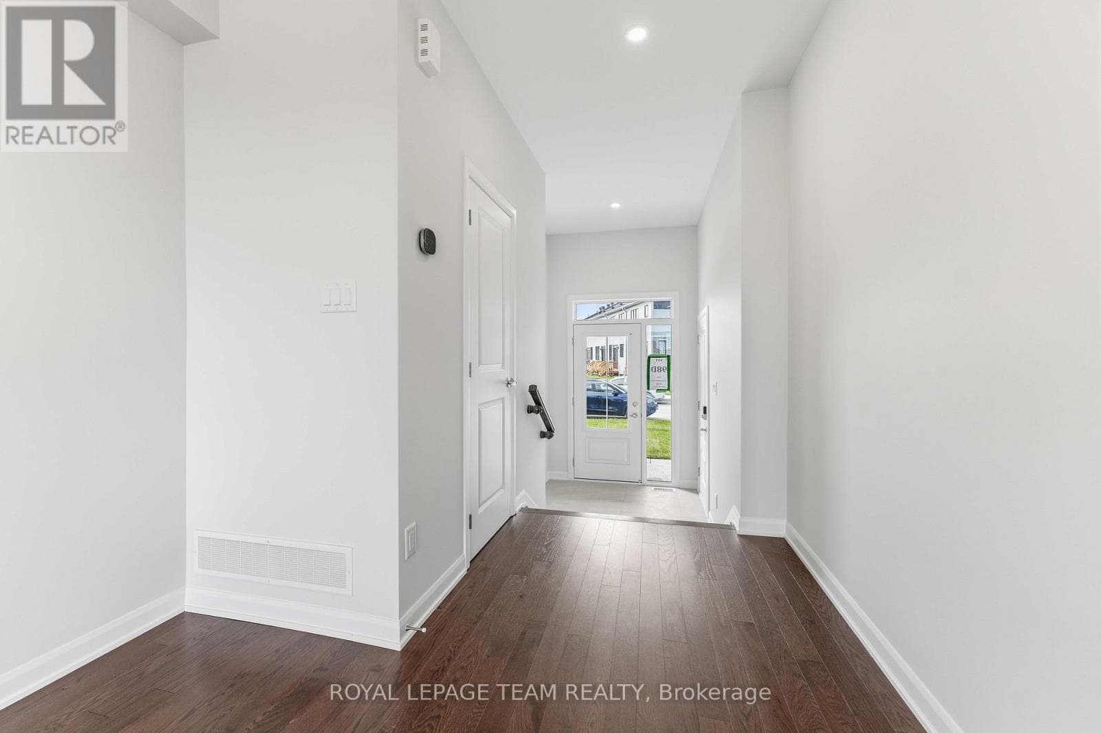 764 FAIRLINE ROW, Ottawa — photo 2