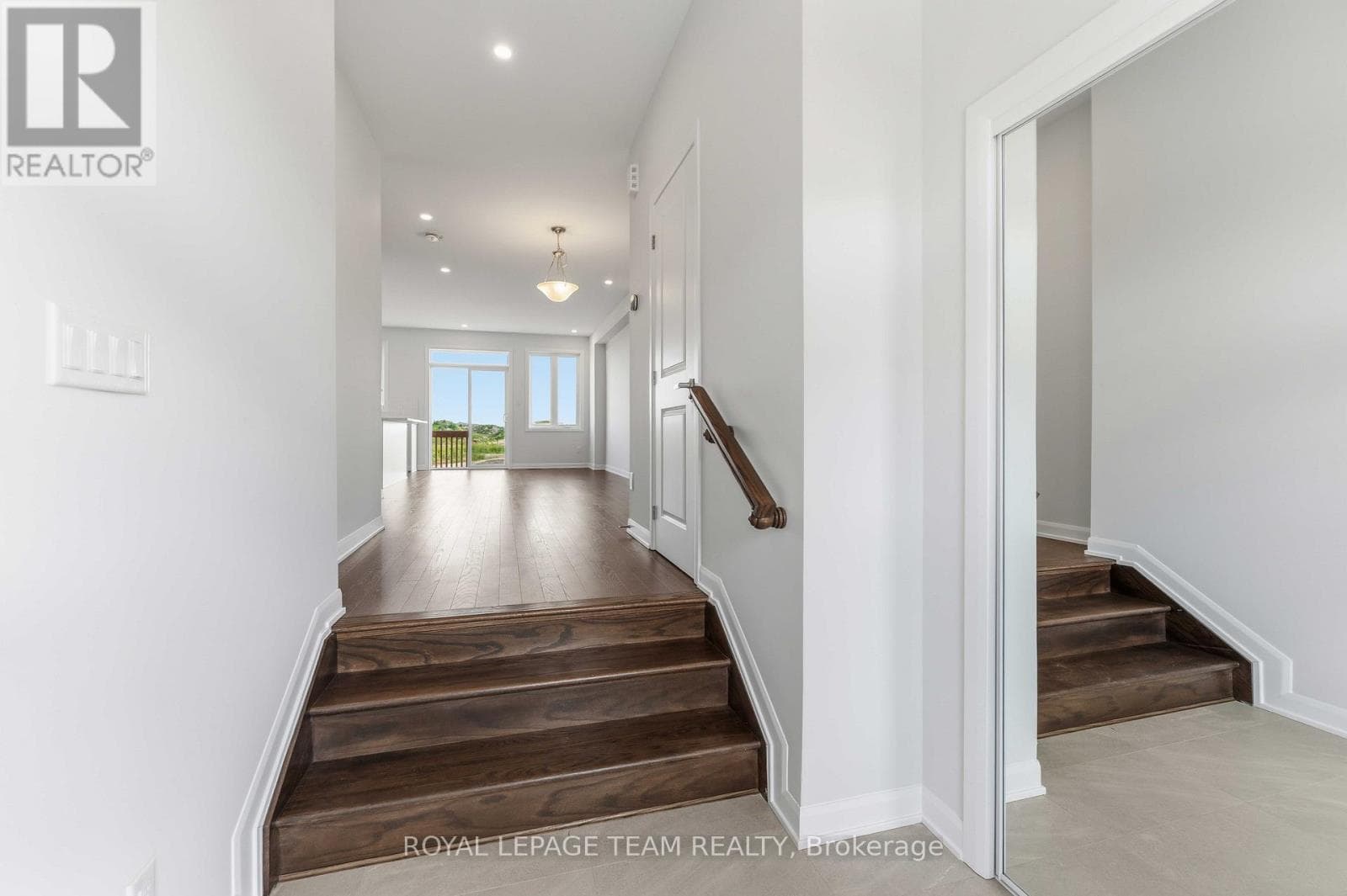 764 FAIRLINE ROW, Ottawa — photo 3