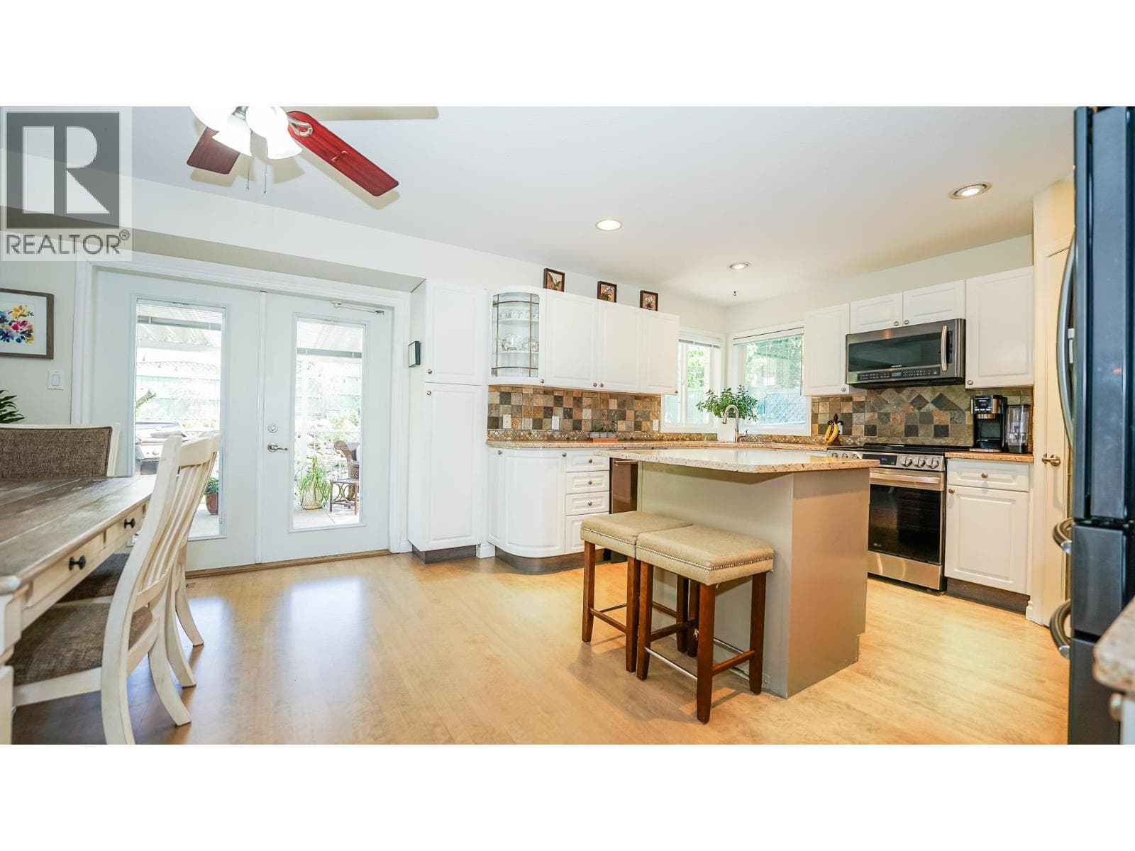975 MOUNT BEAVEN COURT, Interior REALTORS® — photo 5