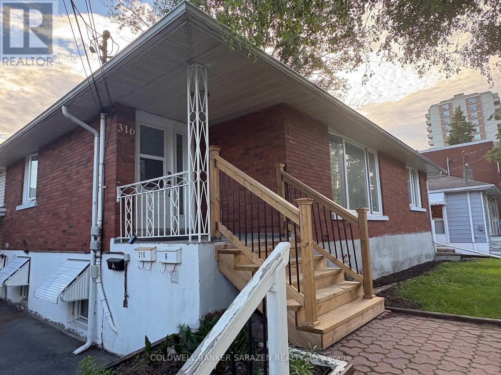 316 LAFONTAINE AVENUE, Ottawa — photo 2