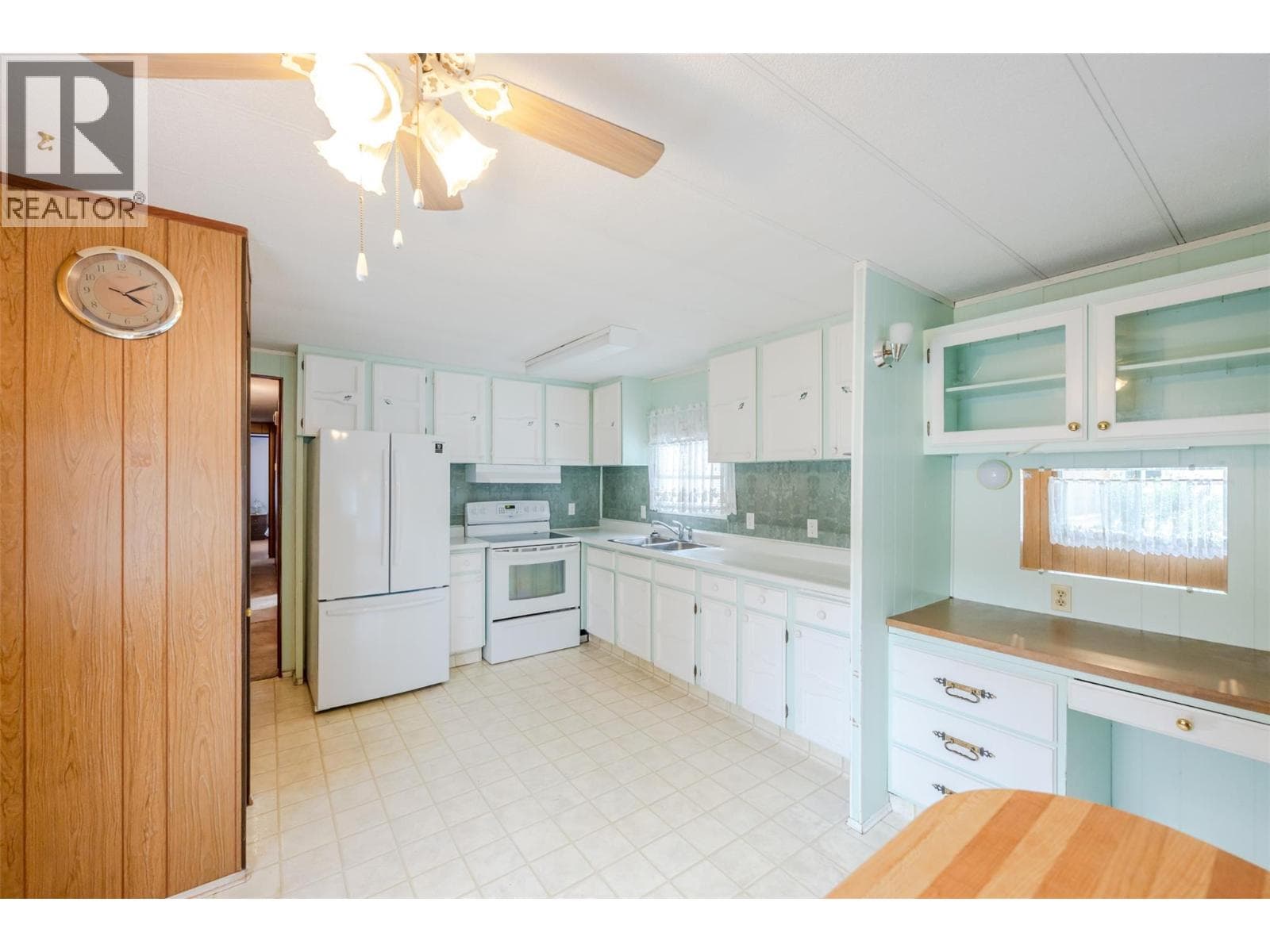 4505 McLean Creek Road Unit# C25, Interior REALTORS® — photo 5