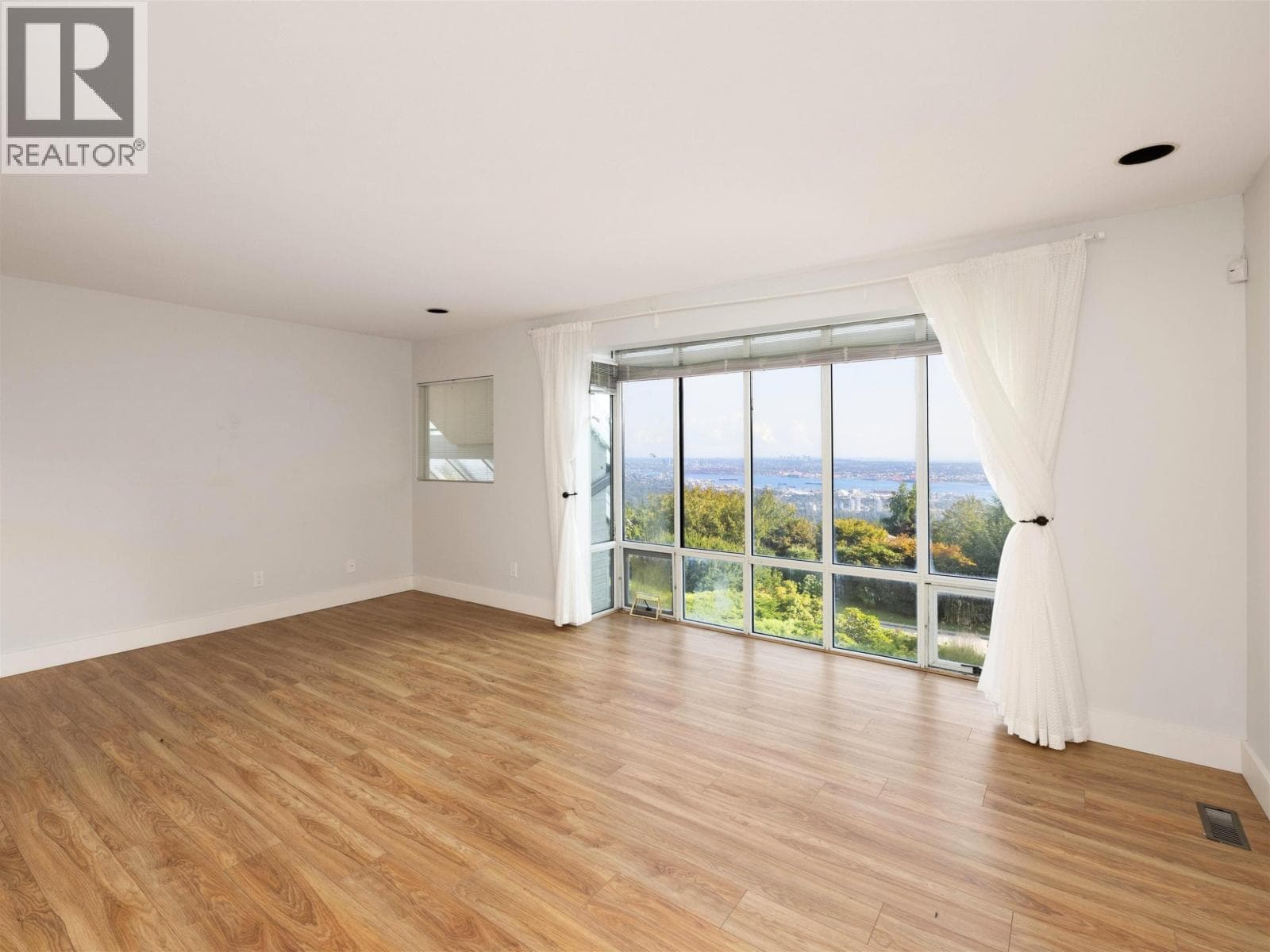 1565 VINSON CREEK ROAD, Greater Vancouver — photo 5