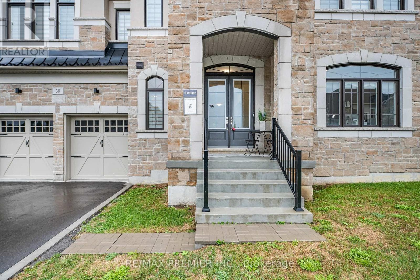 30 ENCLAVE COURT, Toronto — photo 3