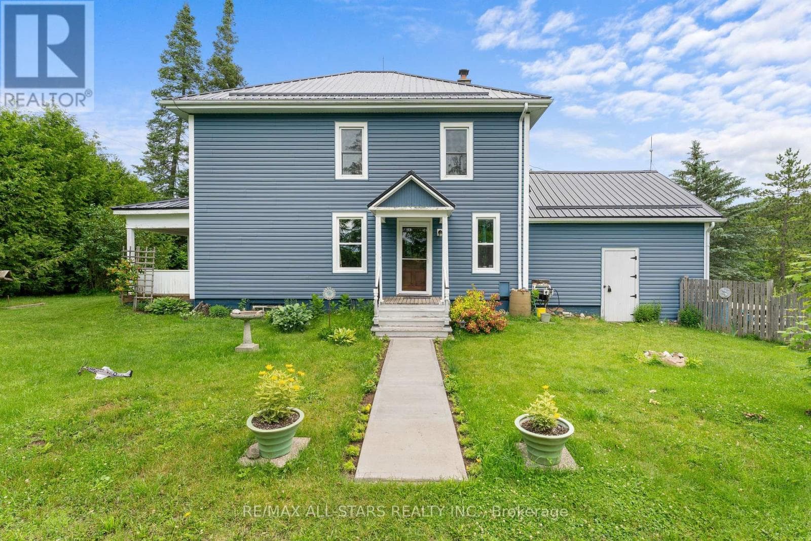 412 COOPER ROAD, Central Lakes