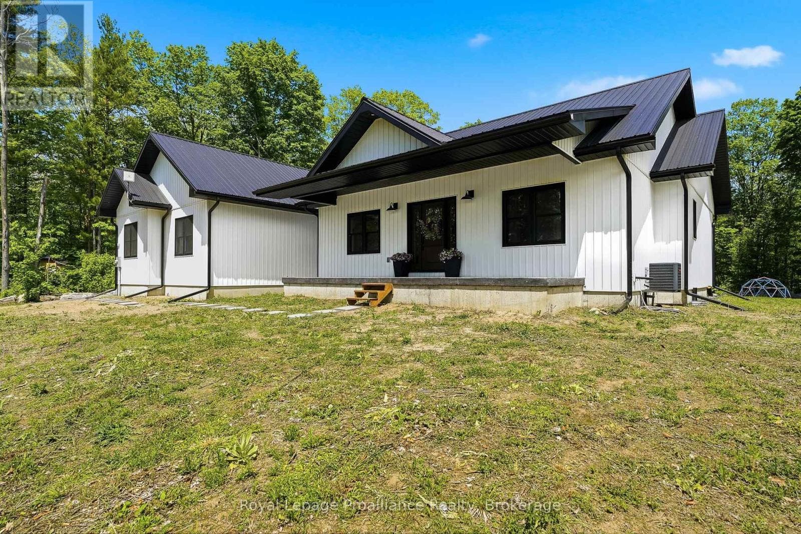 293 DOUGLAS ROAD, Central Lakes — photo 3