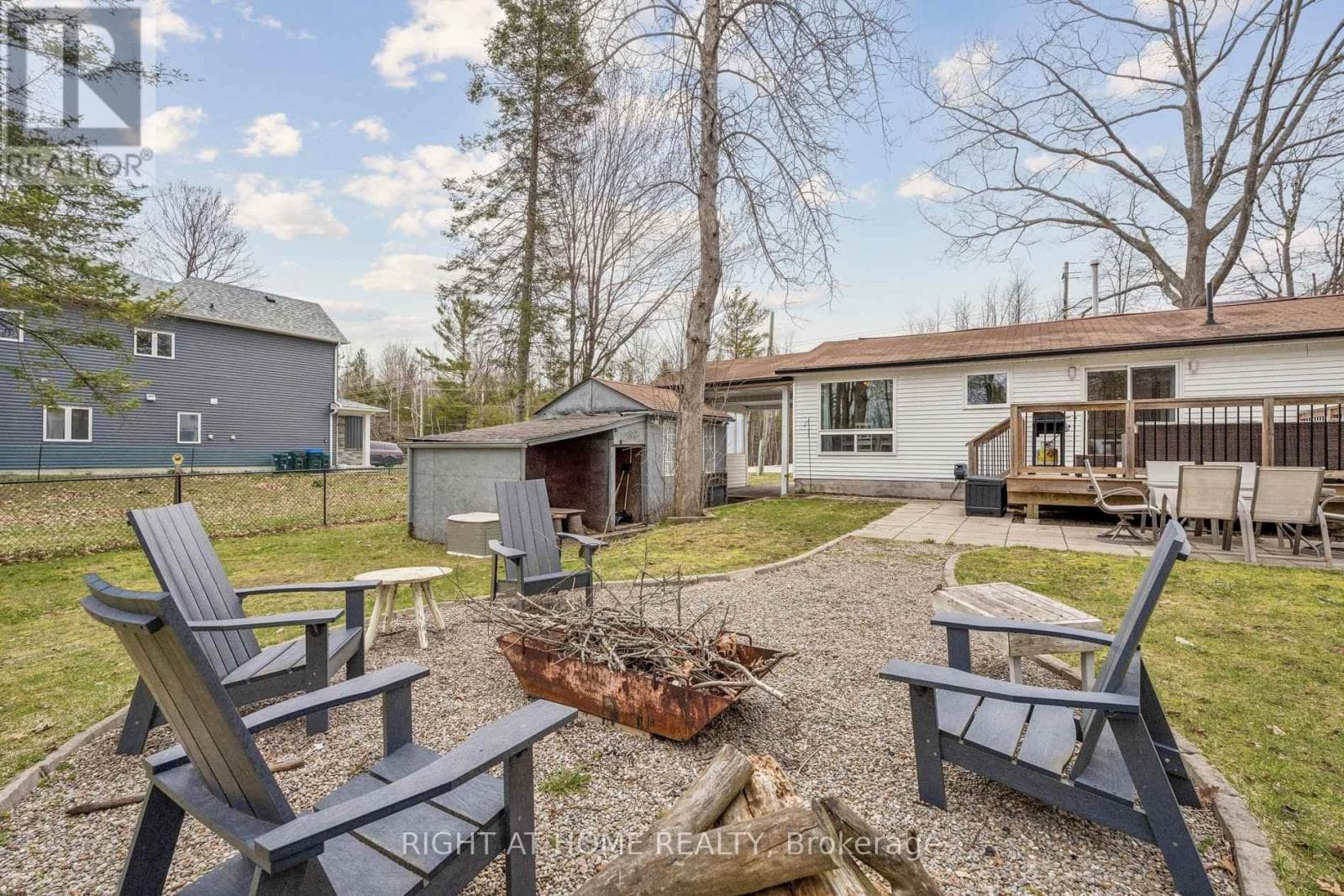 158 ZOO PARK ROAD, Toronto — photo 2