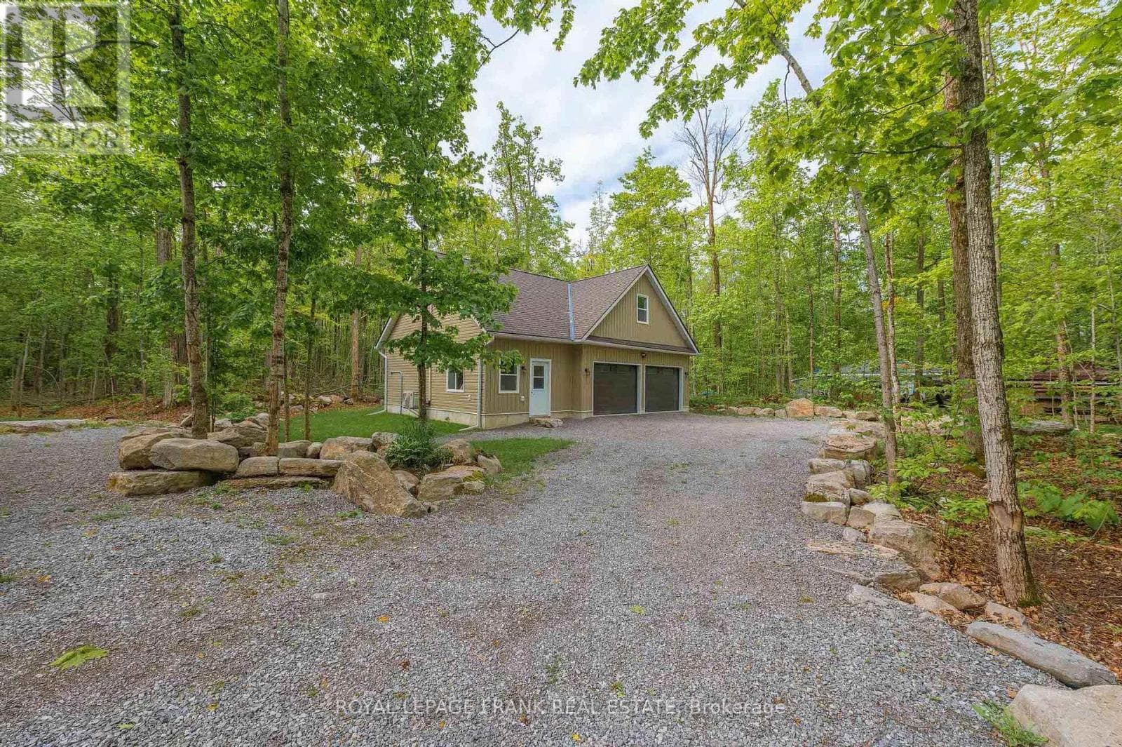 24 TED'S LANE, Central Lakes