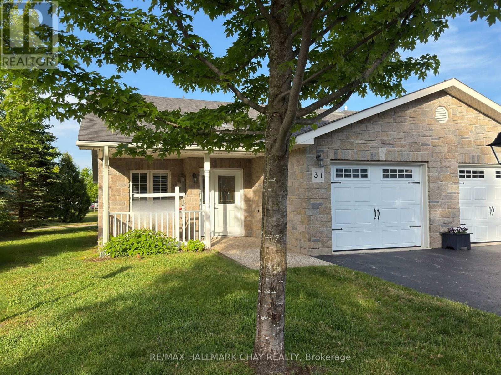 31 GARDEN GROVE CRESCENT, Toronto — photo 2