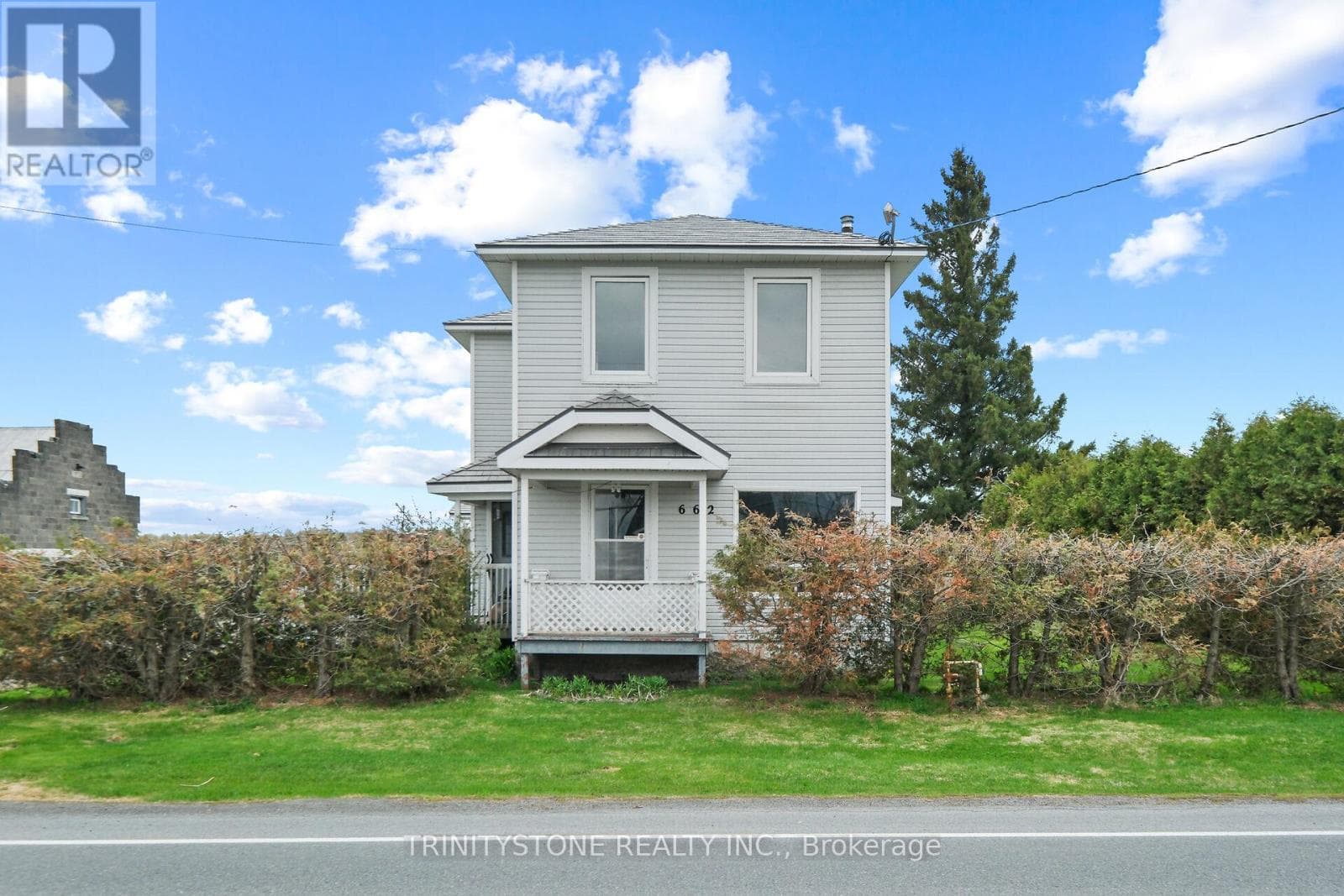 662 LACROIX ROAD, Ottawa — photo 2