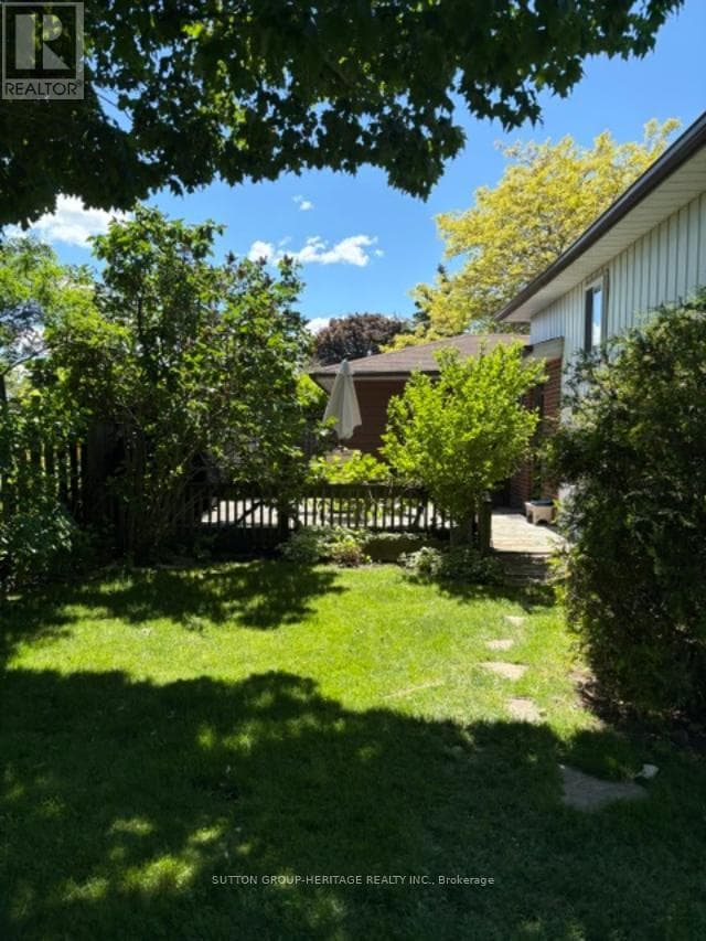 35 ALBERY CRESCENT, Toronto — photo 2