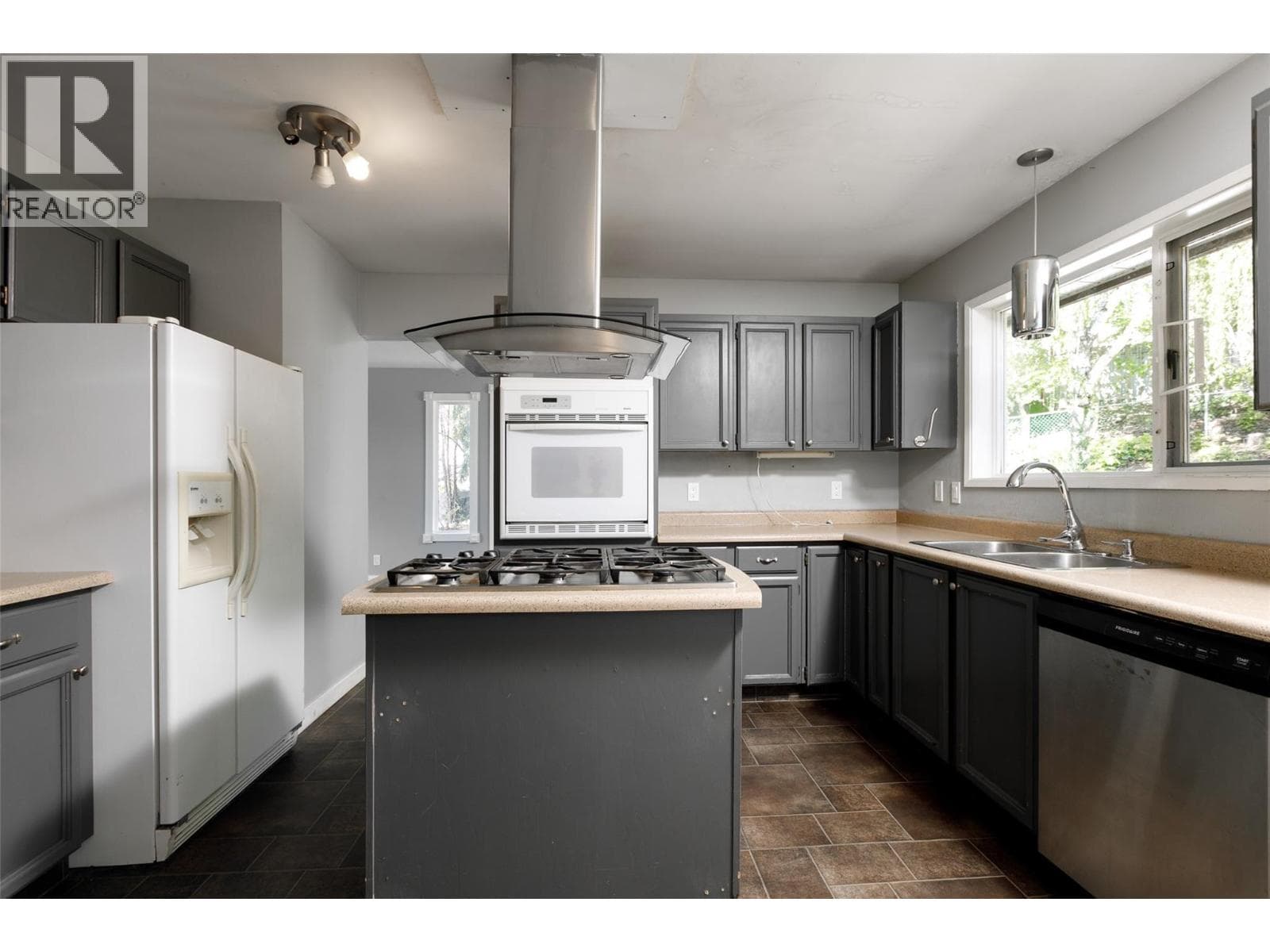 1242 BOWES ROAD, Interior REALTORS® — photo 5
