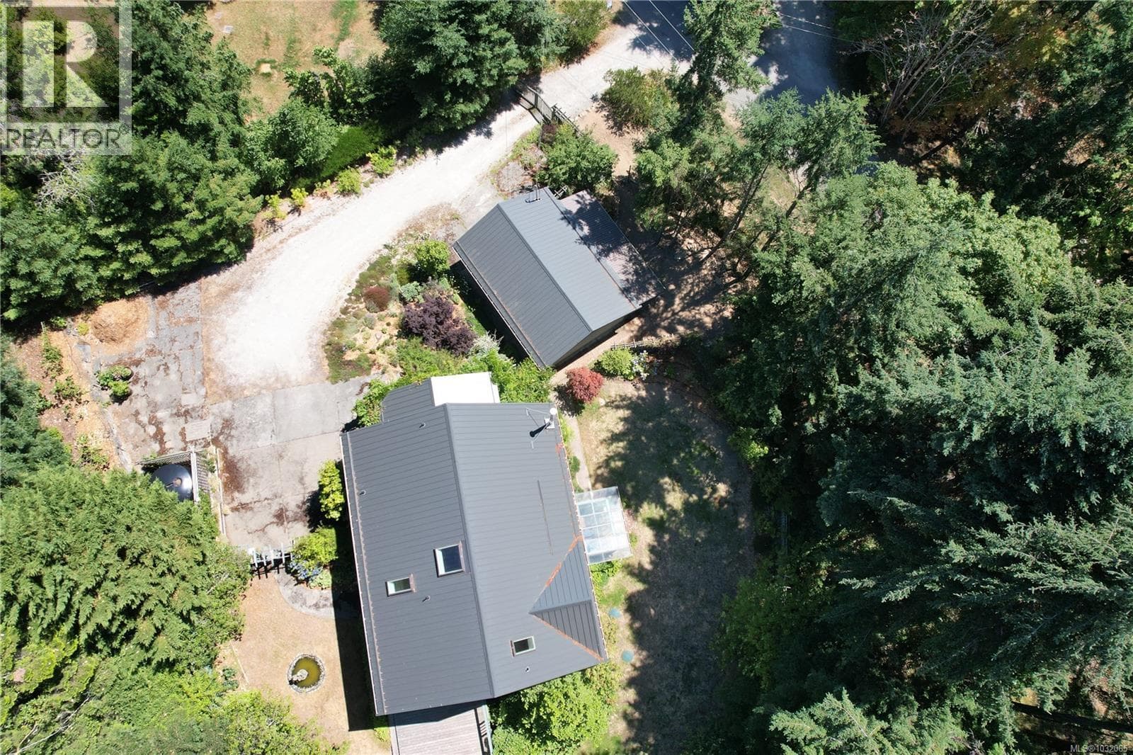 178 Elizabeth Dr, Victoria — photo 2