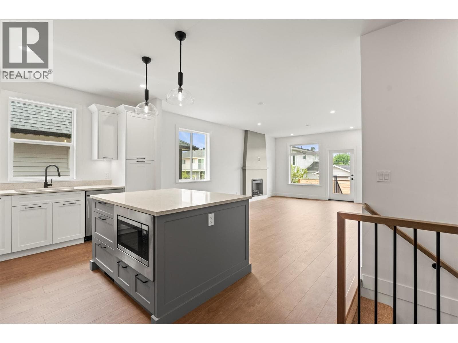 2459 Bradley Drive Unit# 101 Lot# 5, Interior REALTORS® — photo 2