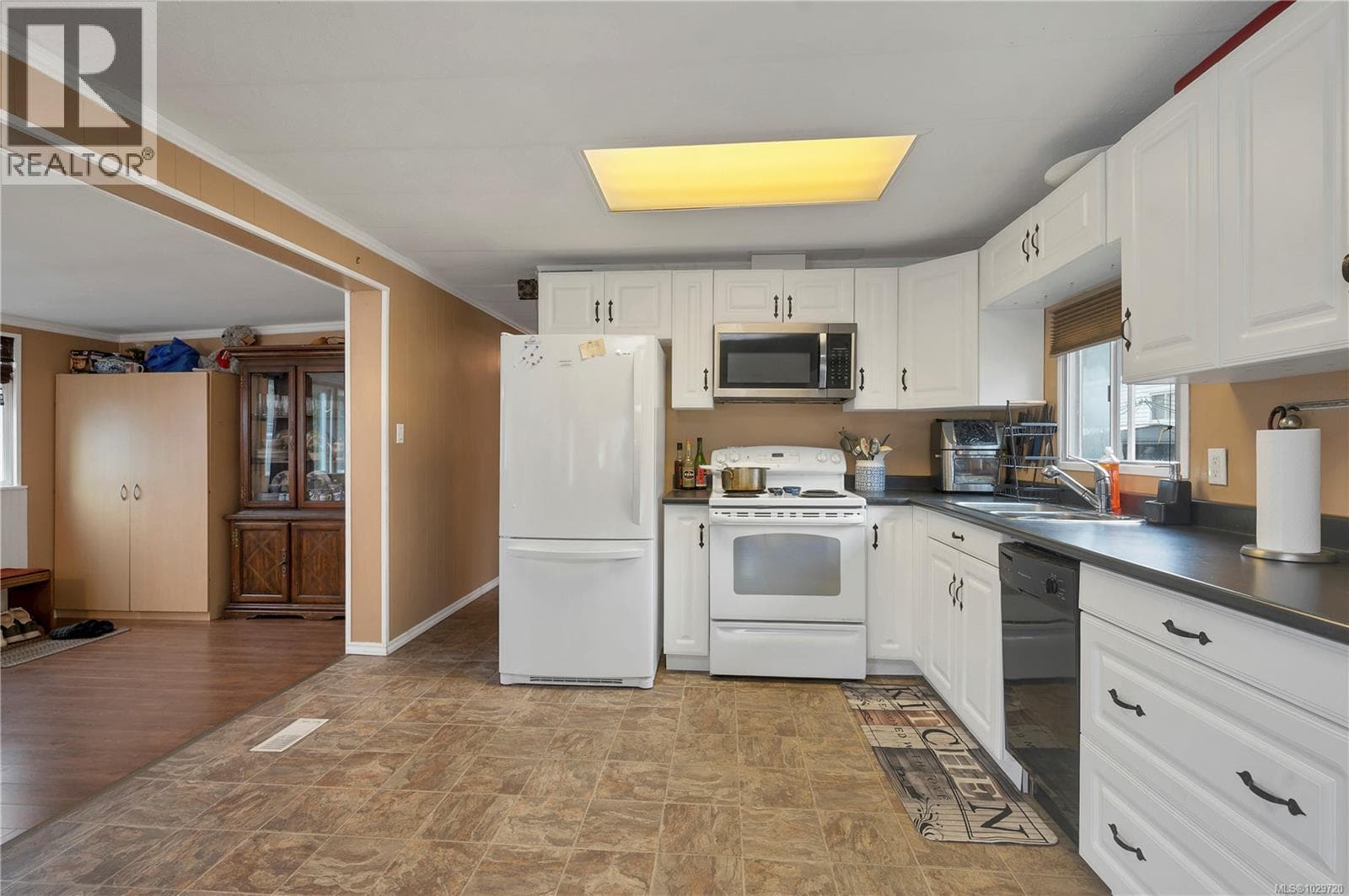 81 951 Homewood Rd, Vancouver Island — photo 2