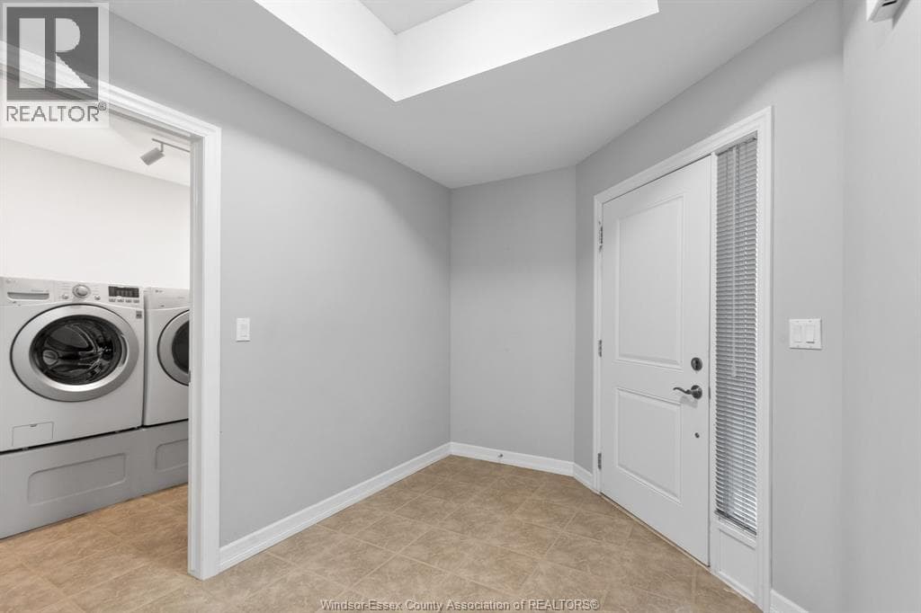 475 OLD COLONY TRAIL, Windsor — photo 5