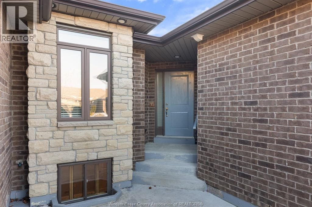 475 OLD COLONY TRAIL, Windsor — photo 4