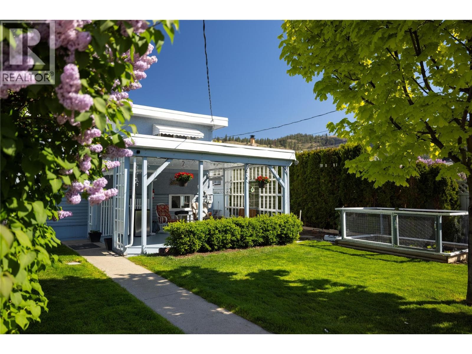 661 BAIE AVENUE, Interior REALTORS® — photo 2