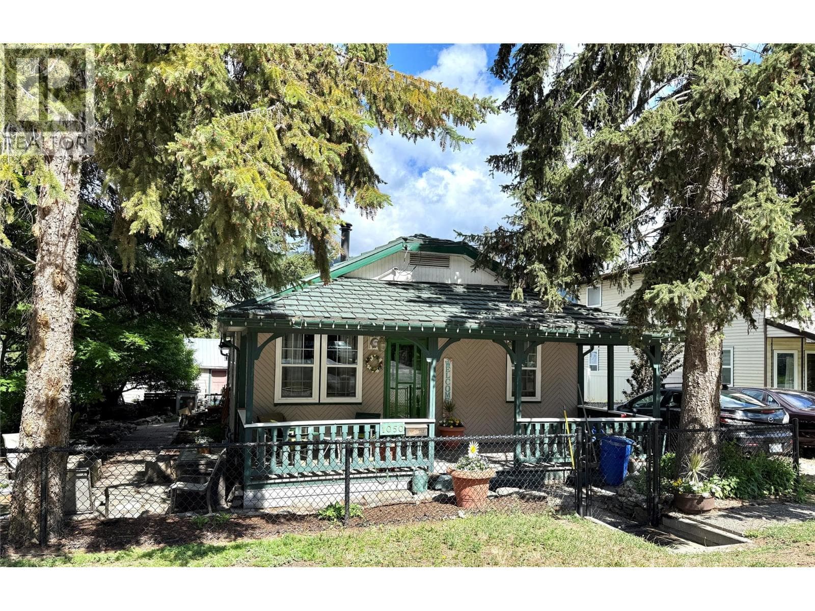 1050 Hillside Avenue, Interior REALTORS® — photo 3