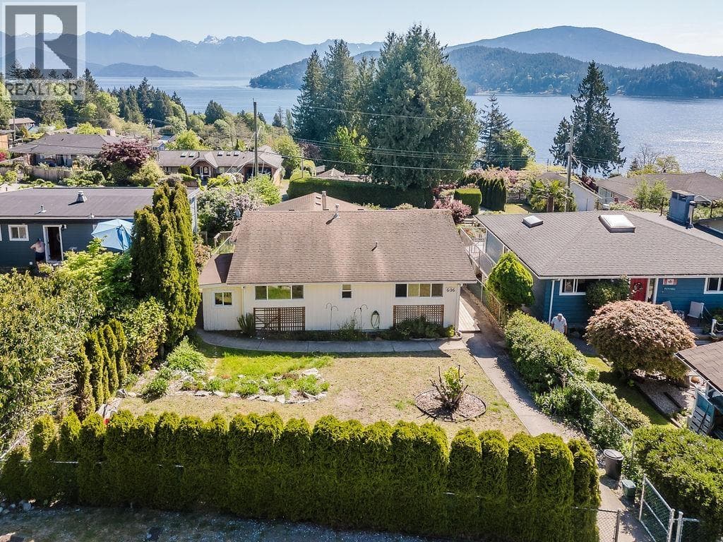 606 MARTIN ROAD, Greater Vancouver