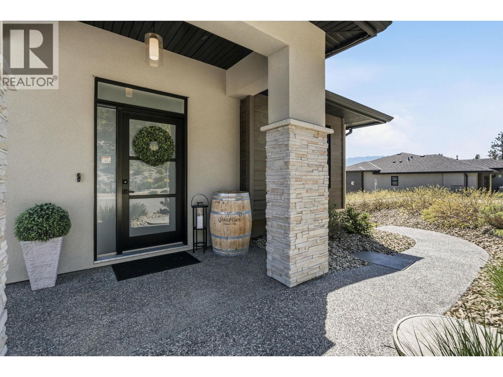 1600 Golden View Drive Unit# 10, Interior REALTORS® — photo 4