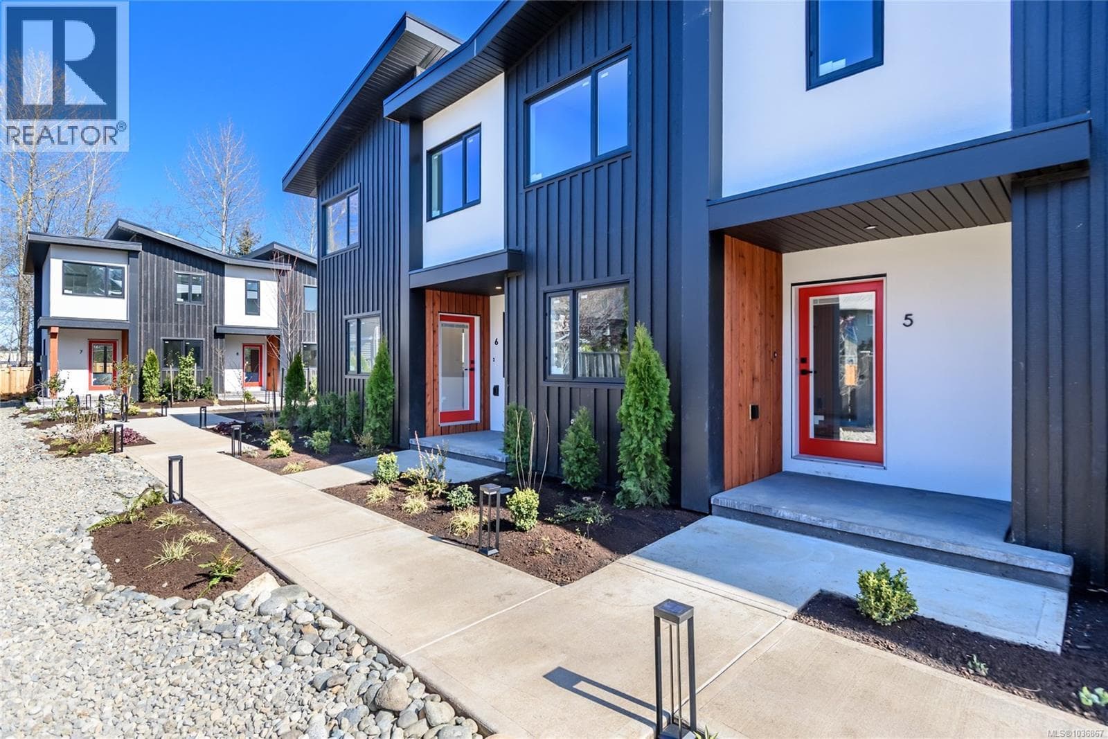 5 1590 Piercy Ave, Vancouver Island — photo 3