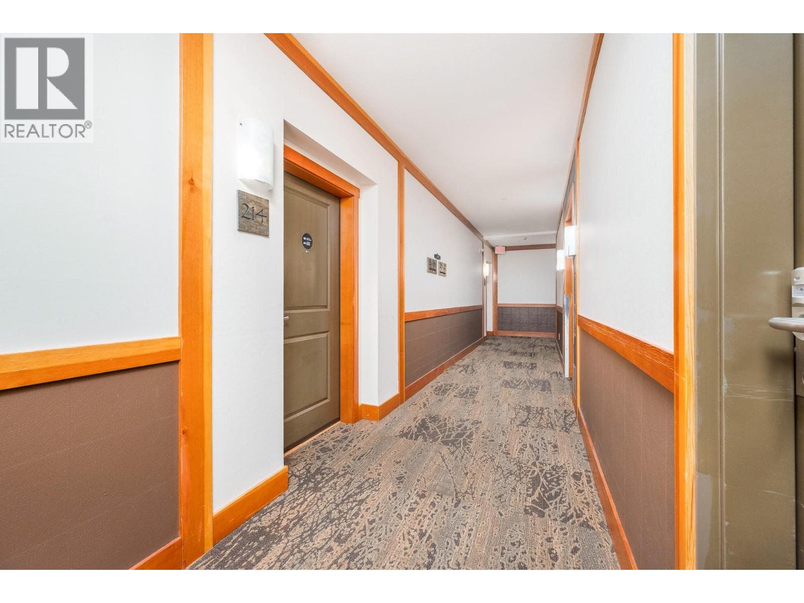107 Village Centre Court Unit# 214, Interior REALTORS® — photo 3
