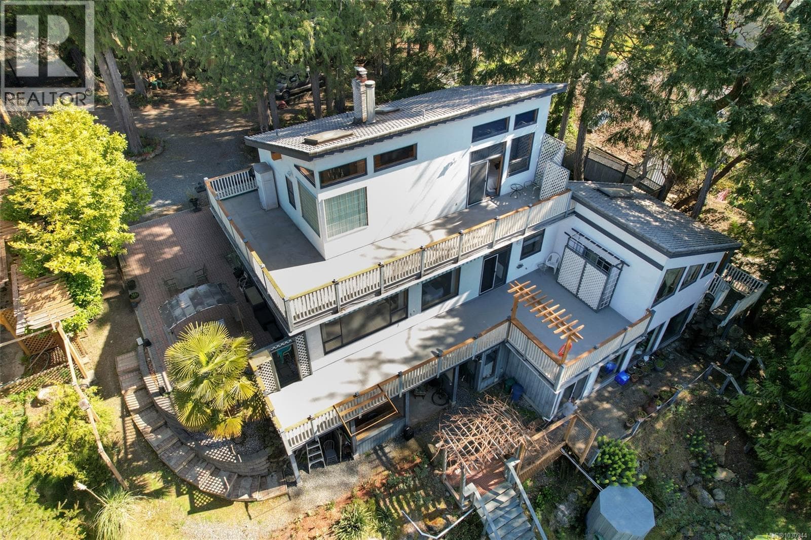 1059 Pat Burns Ave, Vancouver Island — photo 4