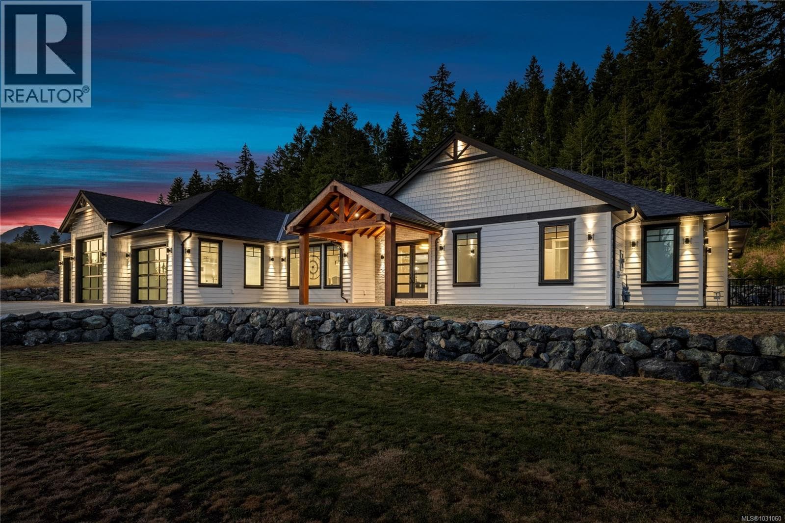 6127 CHASE DRIVE, Vancouver Island — photo 2