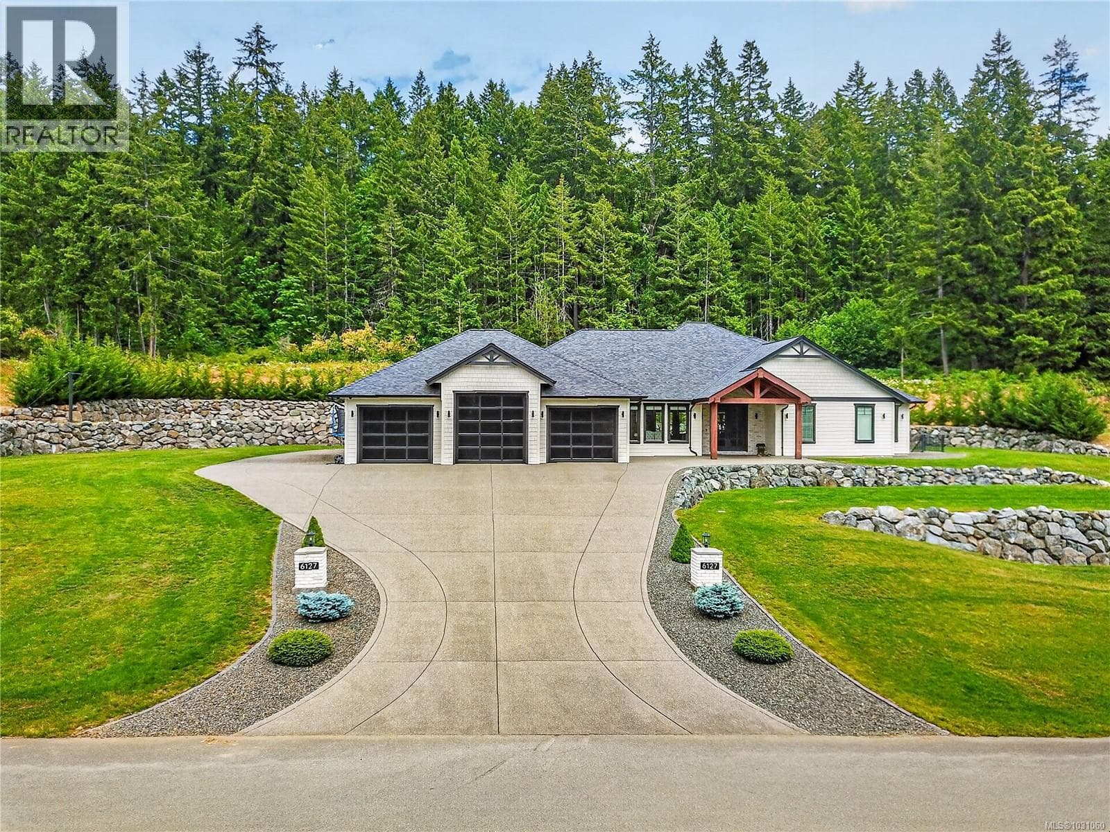 6127 CHASE DRIVE, Vancouver Island — photo 5