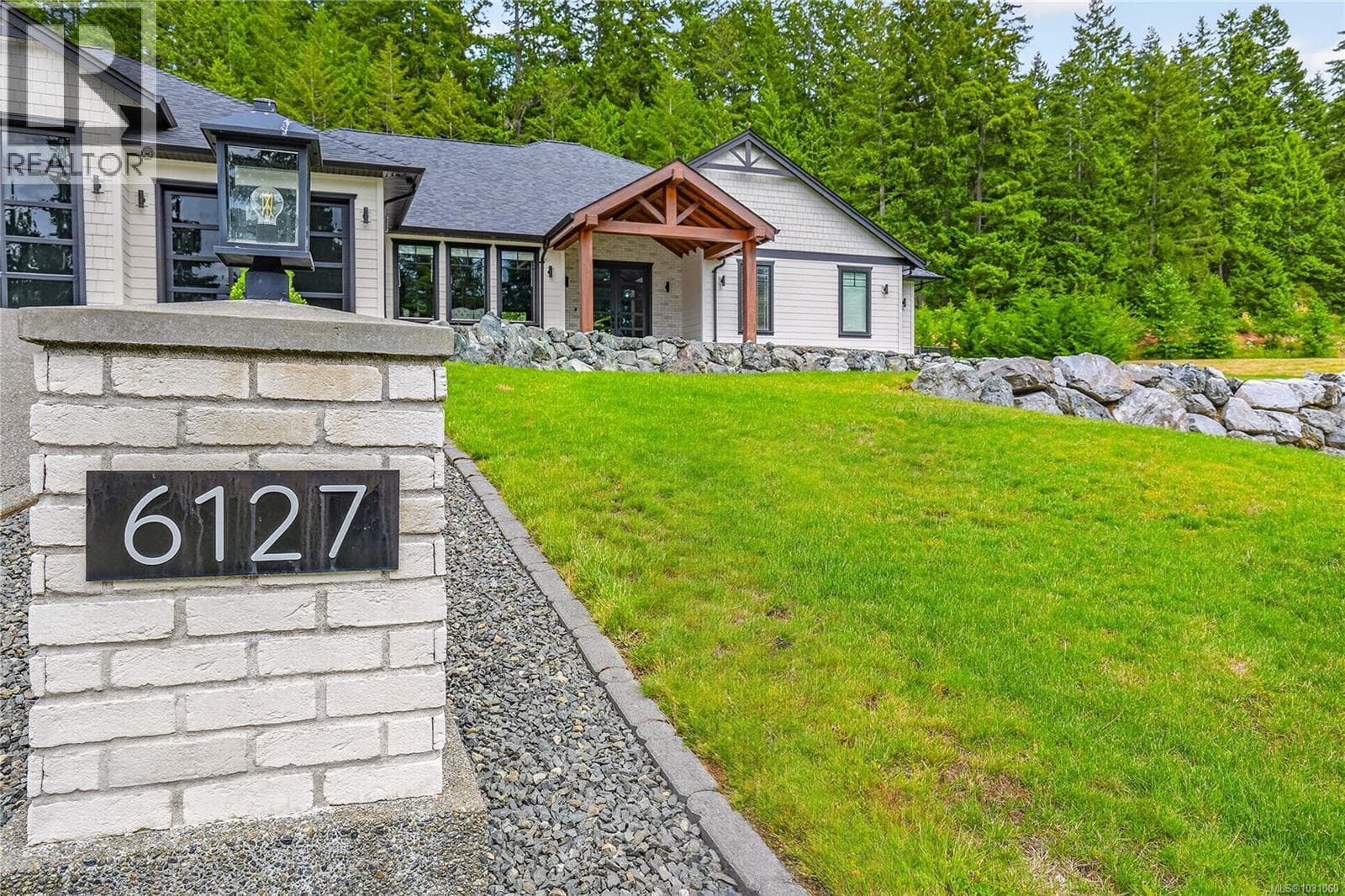 6127 CHASE DRIVE, Vancouver Island — photo 3