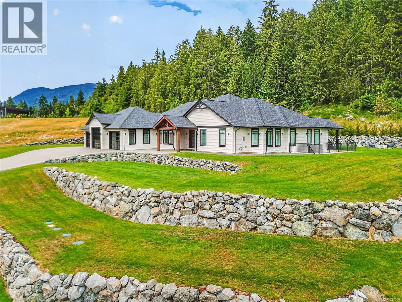 6127 CHASE DRIVE, Vancouver Island — photo 4