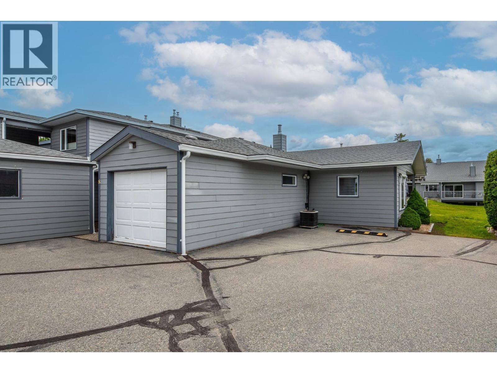 11523 Dunsdon Crescent Unit# 8, Interior REALTORS® — photo 2