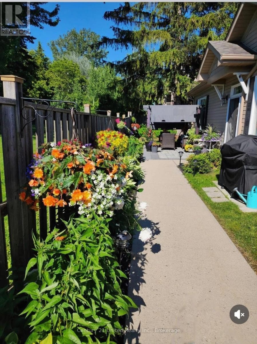 4 - 774 ONTARIO STREET, Central Lakes — photo 4