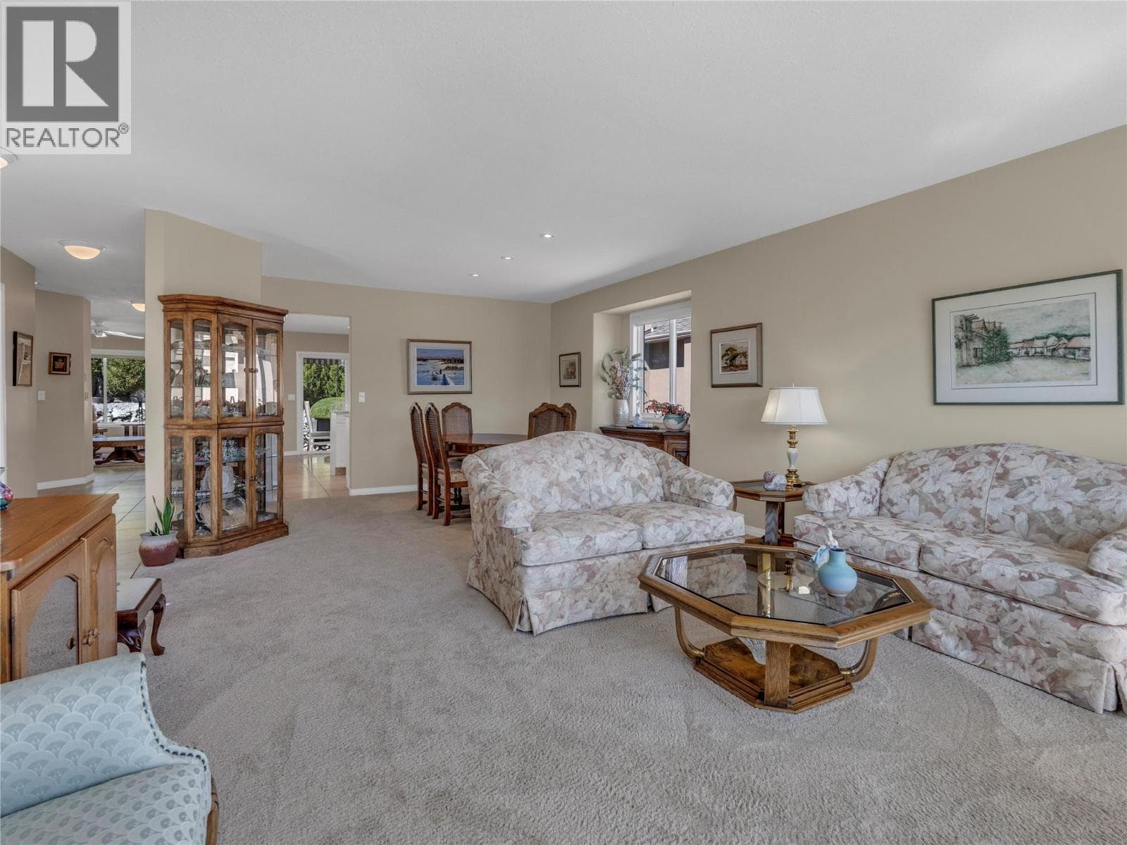 443 RIDGE Place, Interior REALTORS® — photo 5
