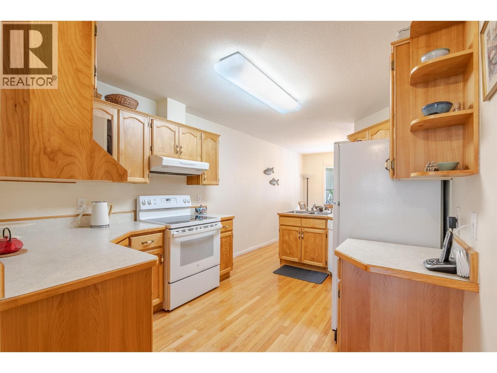 5050 13th Avenue Unit# 12, Interior REALTORS® — photo 4