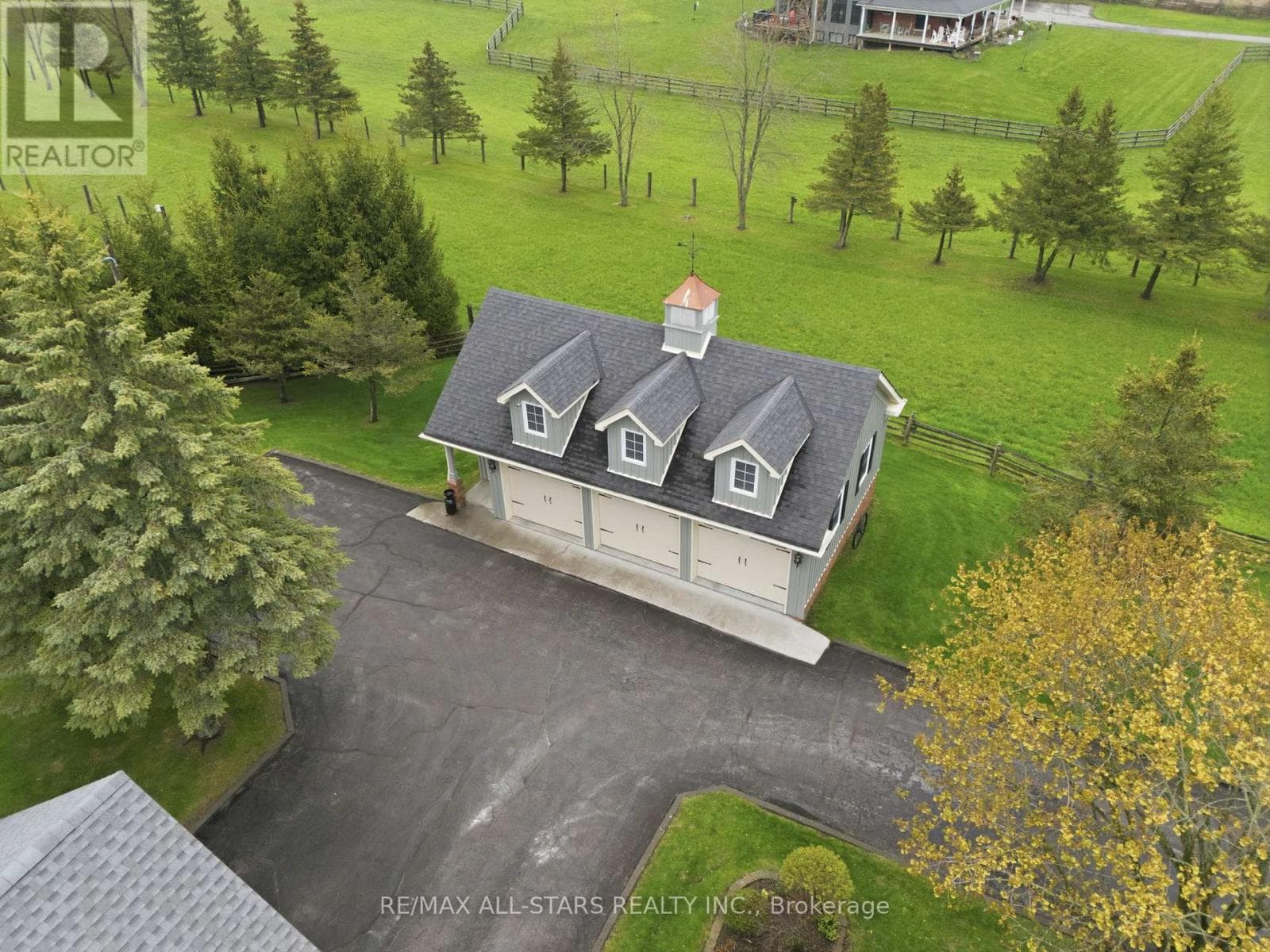 4271 FALLIS ROAD, Central Lakes — photo 2