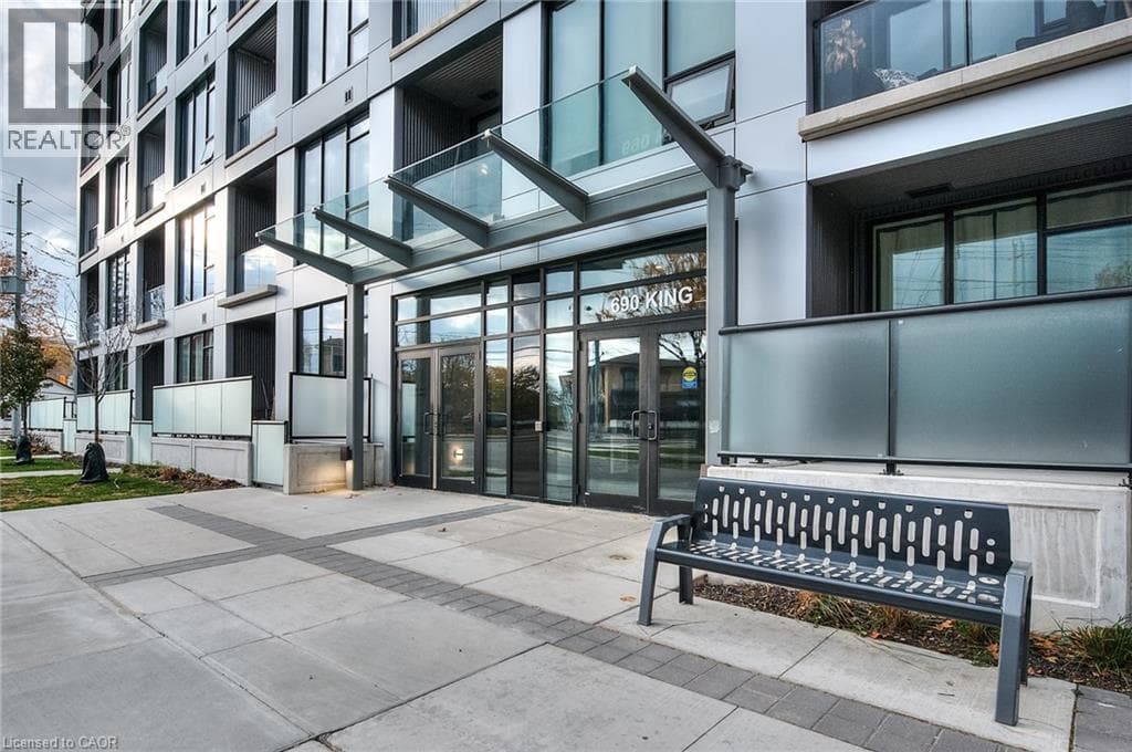 690 KING Street W Unit# 112, Cornerstone — photo 4