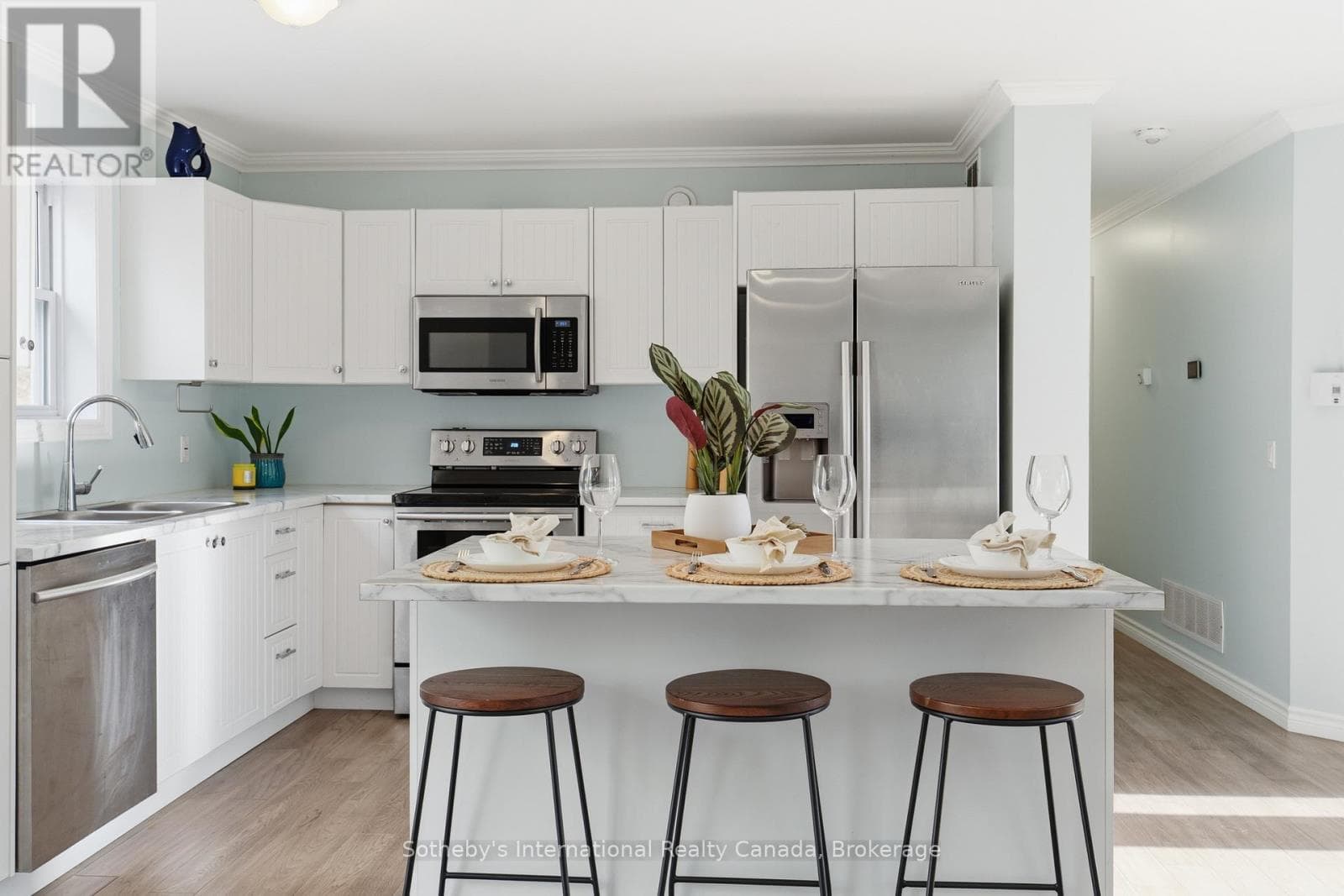 1021 TOWER CRESCENT, OnePoint — photo 2