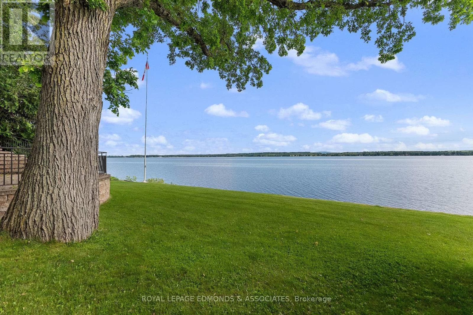 907 CEDAR LANE, Renfrew County — photo 5